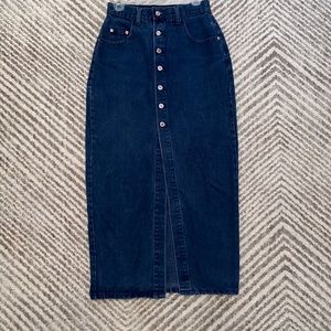 Vintage high waisted dark denim midi skirt.